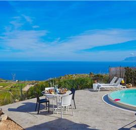 2 bedroom villa with infinity pool near Scopollo, sleeps 4